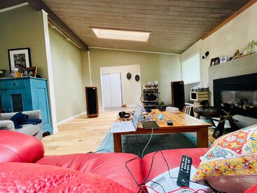 room.jpg