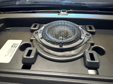 2025F150_centerdashspeaker.png