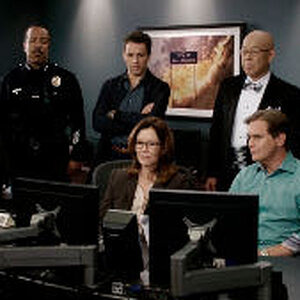 MAJOR-CRIMES-Season-5-Episode-6-Photos-Tourist-Trap-02