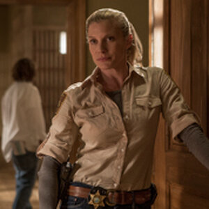 Longmire_501_Unit_0892_R_CROP