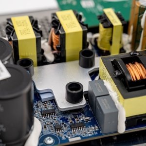 5000_revolution_amp_detail_3-1.jpg