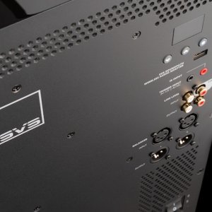 5000_revolution_amp_detail_2.jpg