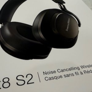 bowers & wilkins Px8 S2 Review