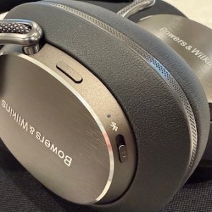 bowers & wilkins Px8 S2 Review