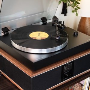 Andover One DD - Lifestyle - A1DD WITH A1SB -5.jpg