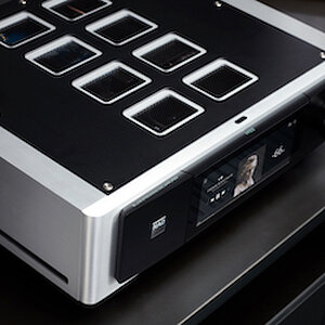 NAD-Masters_M33_iPad_TopAngle_V1_1024x512.jpg