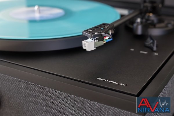 SpinPlay Black Lifestyle 2.jpg